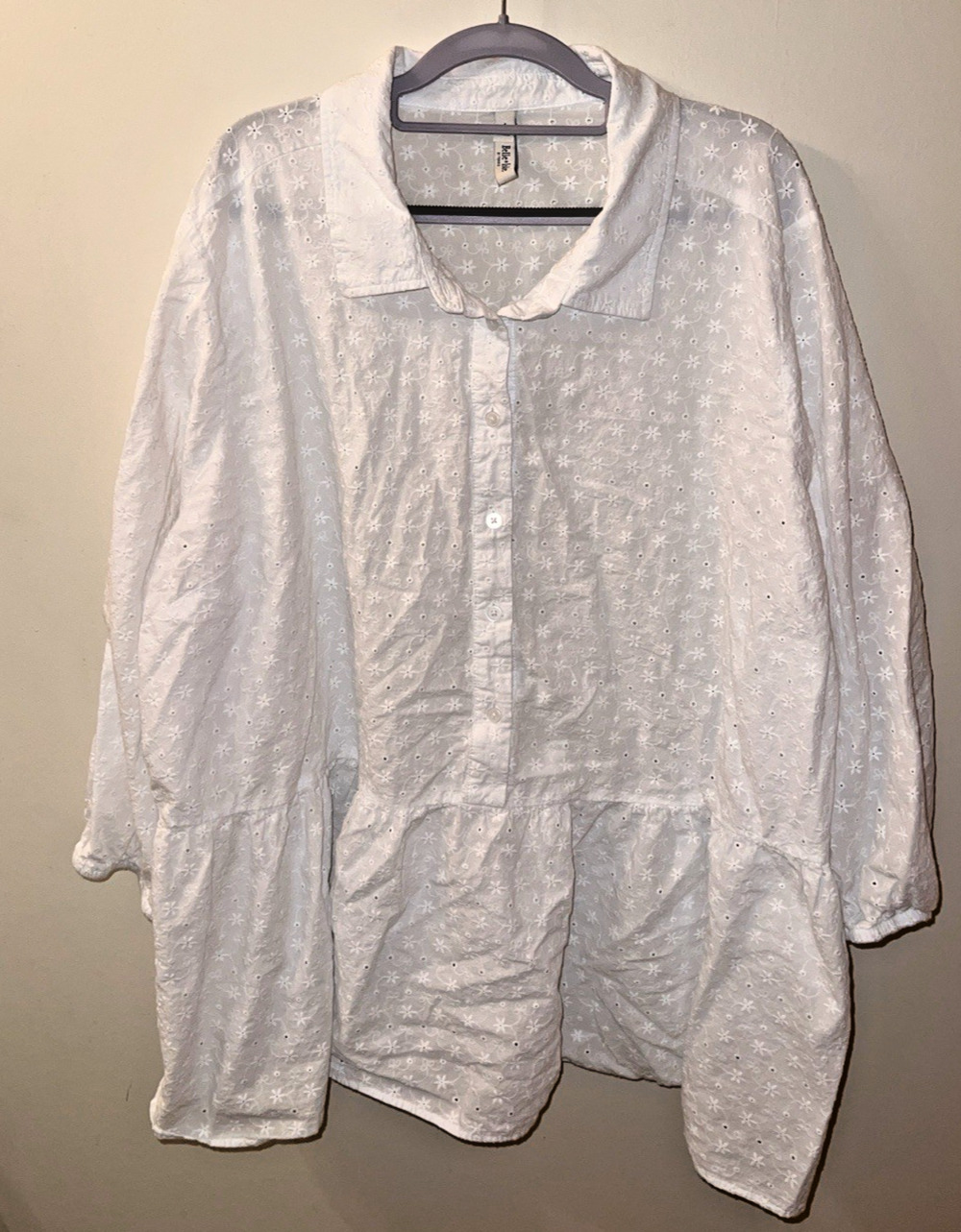 Torrid Belle Isle Peplum Eyelet Button Down Top Size 4